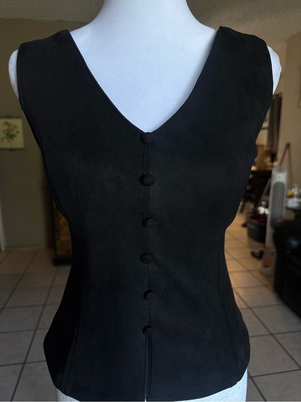 envy Black Sleeveless V-Neck Button-Front Blouse